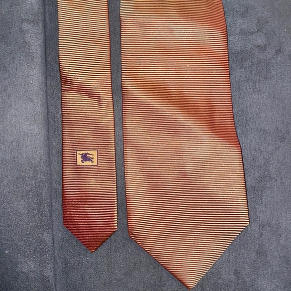 Burberry Vertical Striped 100% Silk Tie - Picture 1 of 7